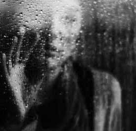 2 Cadi traced her finger